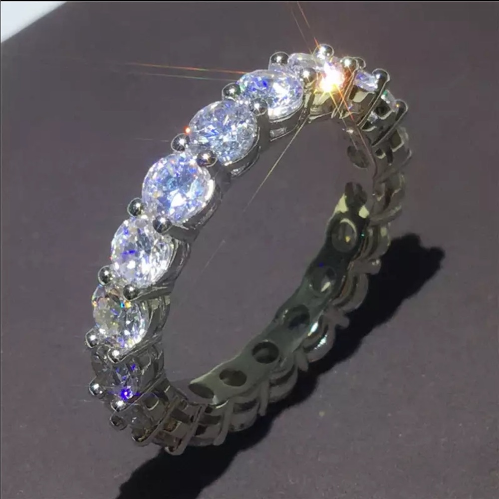 Round Cut Diamond Eternity Wedding Band Ring